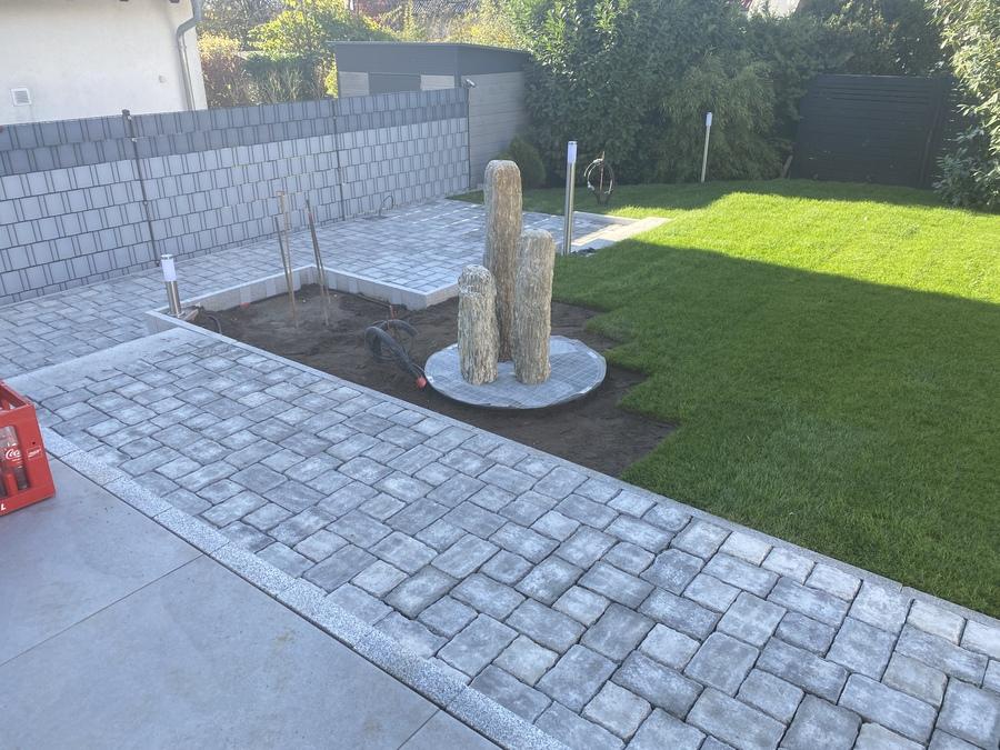 wege-sichtschutz-gartenbeleuchtung